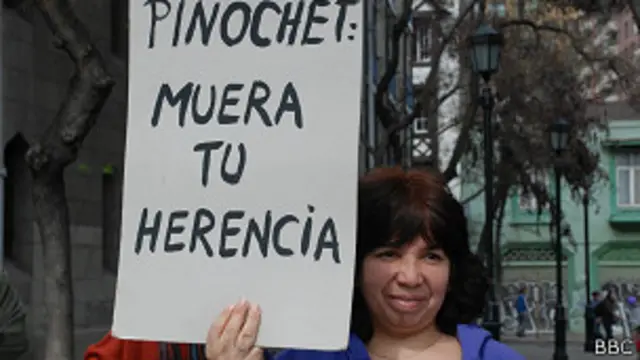 Una mujer protesta en una marcha estudiantil la semana pasada