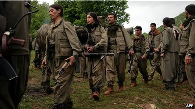 شورشیان کرد در ماه مه (اردیبهشت ۱۳۹۲) عقب‌نشینی از ترکیه به عراق را شروع کردند