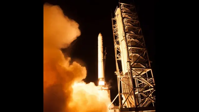 Agência espacial americana que se aproximar do público nas redes sociais, compartilhando imagens da Terra e do espaço. 