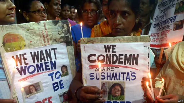 भारतीय लेखिका सुष्मिता बैनर्जी की हत्या के विरोध में कोलकाता में प्रदर्शन