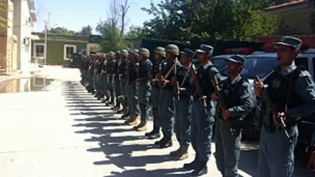 زغروال گاډي او نور پياده کنډکونه هم د ځمکې له لارې سيمې ته خوځېدلي دي.