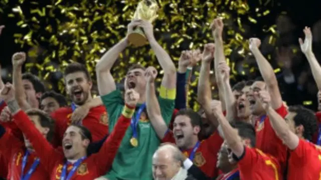 因为卡塔尔夏季酷暑,2022世界杯有望移至冬季举行