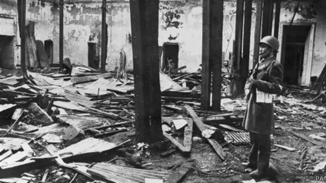 Palacio de La Moneda destruido