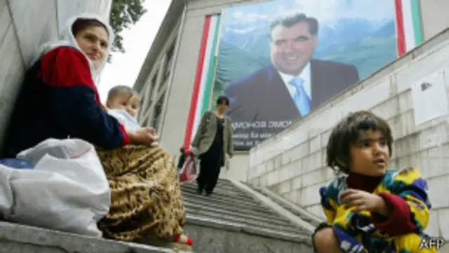 Нищенка в Душанбе