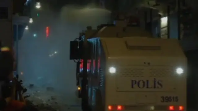 الشرطة استخدمت الغاز لتفريق المتظاهرين في اسطنبول