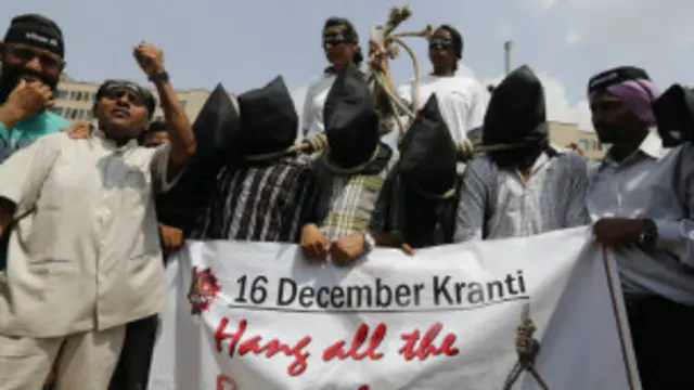 مکیش سنگھ، وینے شرما، اکشے ٹھاکر اور پوّن گپتا نے ان پر لگائے گئے الزامات کی تردید کی تھی