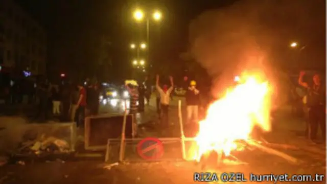 Ankara'da gösteriler gece geç saatlere kadar sürdü.