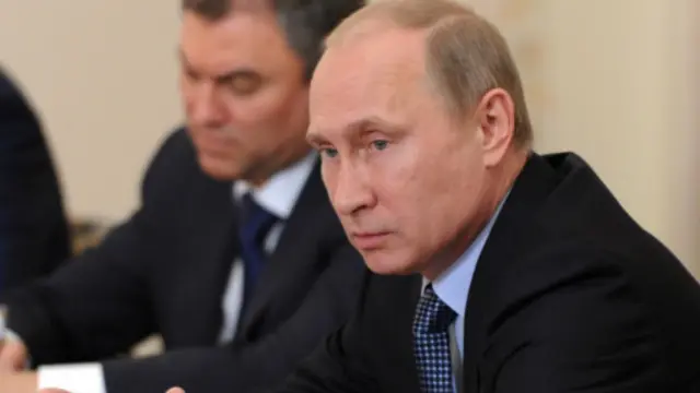Putin menulis artikel yang isinya memperingatkan AS. 