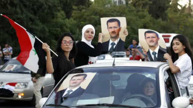 بشارالاسد لومړی ځل په ۲۰۰۰ کال کې او وروسته په ۲۰۰۷ کال کې د سوریې ولسمشر شو.