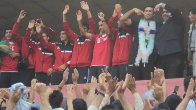 لسګونه زره کسان د افغان ملي لوبډلې هرکلي ته راغلي و.