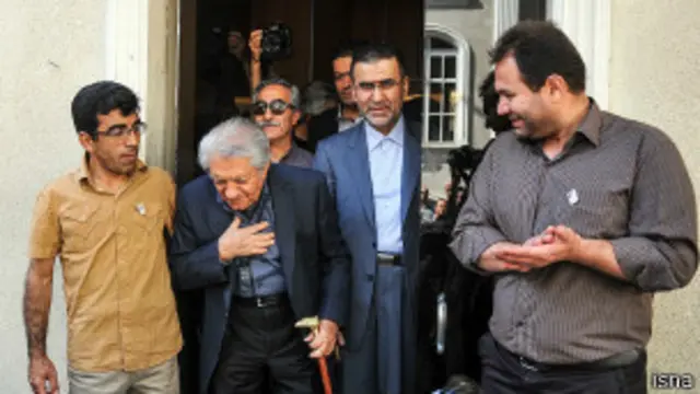 در مراسم بازگشایی خانه سینما شماری از سینماگران حضور داشتند