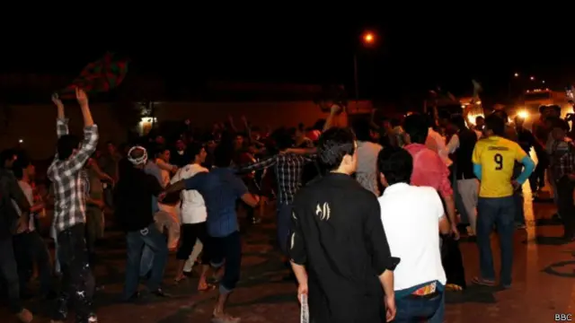 افغانها پس از پیروزی تیمشان به رقص و پایکوبی پرداختند