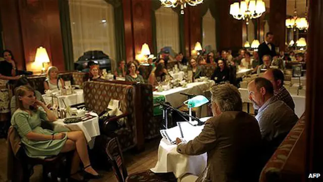 کافه لانتمان که یکی از پاتوقهای فروید بود، هنوز هم مشتریان زیادی دارد