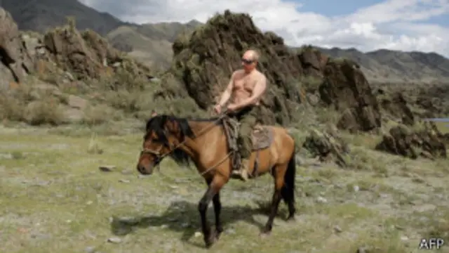 Путін на коні