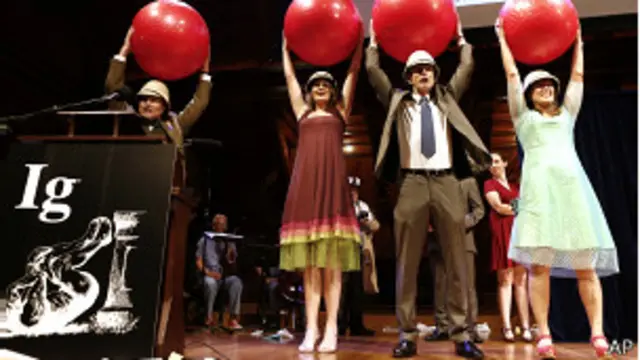 Вручение премии Шнобеля