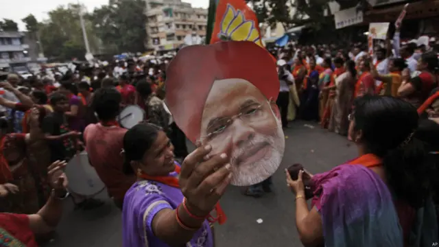 नरेंद्र मोदी