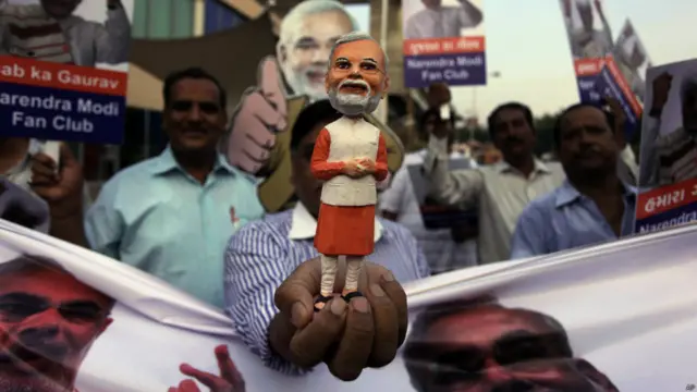 नरेंद्र मोदी