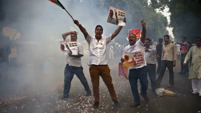 नरेंद्र मोदी