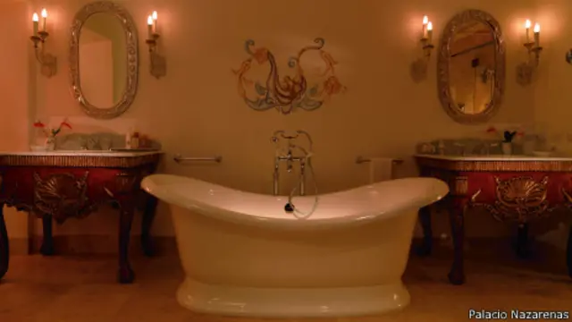 Baño del hotel Palacio Nazarenas 