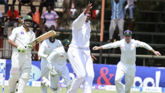 زمبابوے کی اس فتح کے نتیجے میں یہ ٹیسٹ سیریز ایک ایک سے برابر ہوگئی