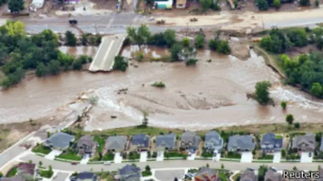 سیل شهرهای کوچک را به جزیره های پراکنده تبدیل کرده است