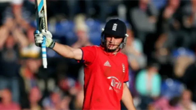 بٹلر کی 65 رنز کی اننگز نے انگلش ٹیم کی فتح میں کلیدی کردار ادا کیا