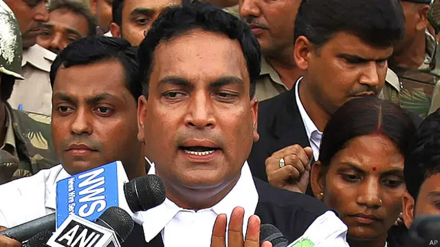 दिल्ली गैंगरेप, वकील, एपी सिंह, बयान, विवाद