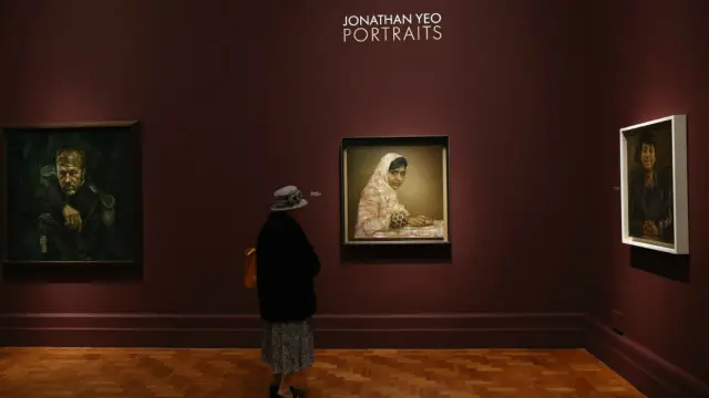 دا انځور به بيا پلورل کېږي او پیسې به يې د ملالې صندوق ته ورکولې کېږي چې د نجونو د زده کړې لپاره يې ځانګړی کړی دی