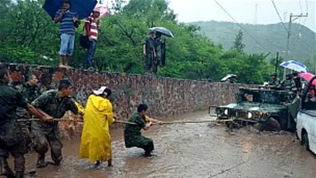 तूफ़ान के बाद का दृश्य