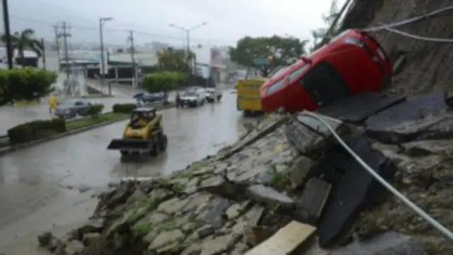 तूफ़ान के बाद का दृश्य