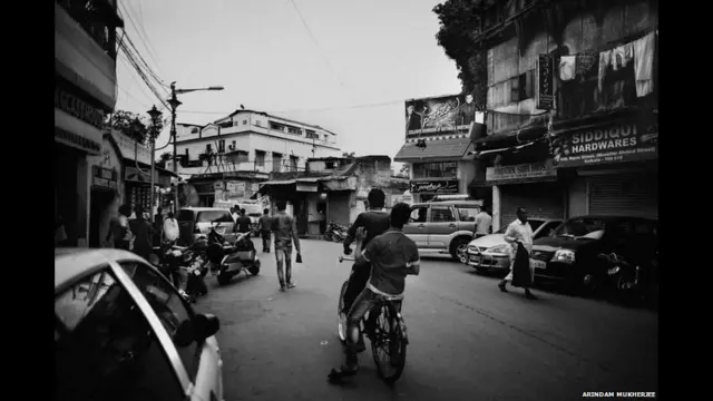 وسطی کولکتہ کی رپن سٹریٹ روایتی طور پر اینگلو انڈینز کا علاقہ تصور کیا جاتا ہے۔ 