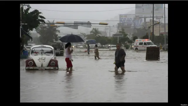 Fotografia de Acapulco inundada
