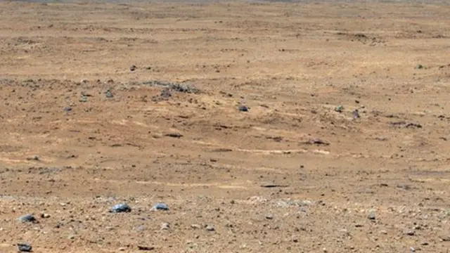 خلائی گاڑی کیورسٹی مریخ پر اپنے پہیوں کے نیچے پہاڑوں پر تحقیق کرے گی