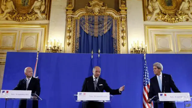 Os chefes da diplomacia de Grã-Bretanha, França e EUA