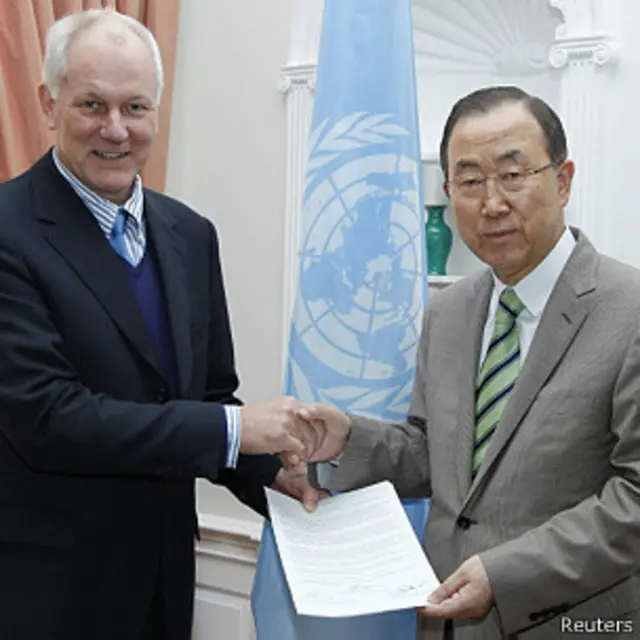 Ban Ki moon y Ake Sellstrom