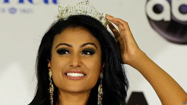 मिस अमरीका नीना दावुलूरी