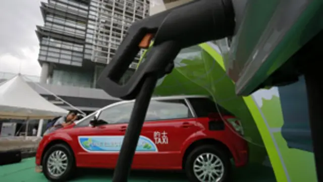 چینی حکومت کے اس امدادی منصوبے کا مقصد ملک کے بڑے شہروں میں فضائی آلودگی کا مقابلہ کرنا ہے