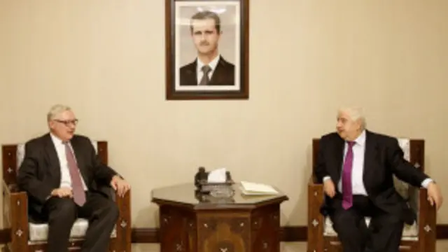 Vice-ministro das Relações Exteriores da Rússia (esq.) se encontrou com chanceler sírio em Damasco