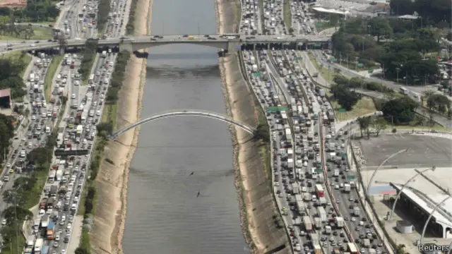 Congestionamento na Marginal Tietê, em São Paulo (Reuters)