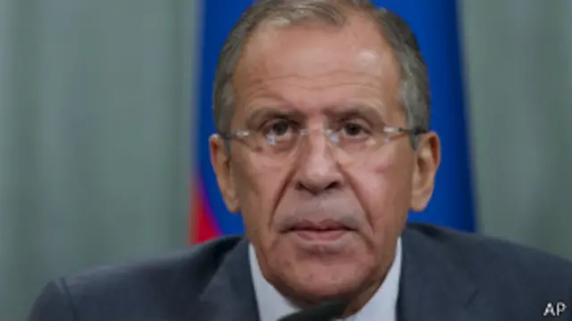 لافروف يقول إن الولايات المتحدة تصب تركيزها على "تغيير النظام" في روسيا
