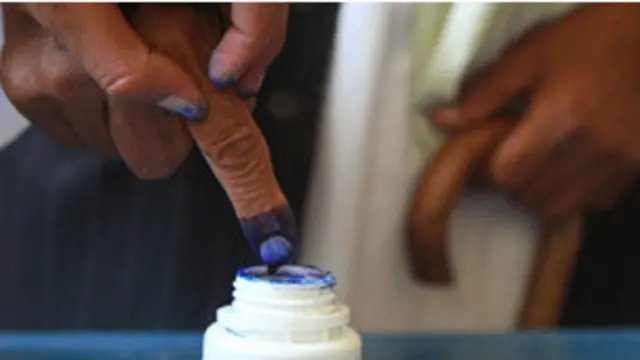 د افغانستان د انتخاباتو د خپلواک کمېسیون چارواکي وايي په هغو حوزو کې چې د ټاکنو څارونکي نه وي او امنیت یې ډاډمن نه وي ټاکې نه ترسره کېږي. 