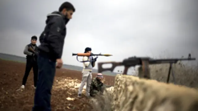 أعلنت مدونة جديدة على أحد منتديات الجهاديين أن "الصحفيين أعداء المجاهدين في سوريا وفي العالم"