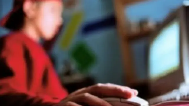 ब्लैकमेल, ऑनलाइन शोषण