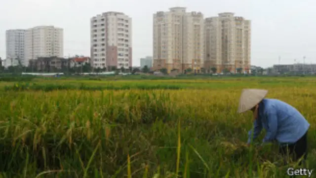 Một số vụ bạo lực xảy ra quanh vấn đề đền bù đất đai