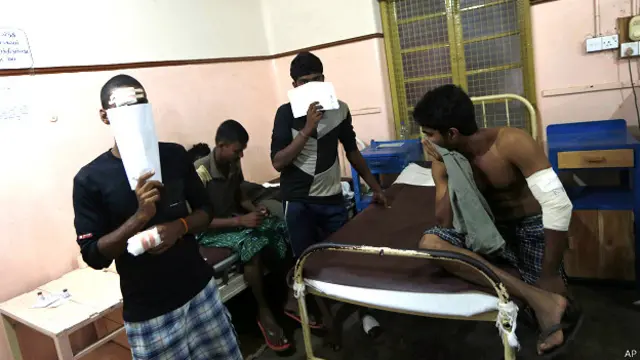 පහර කෑ කිහිප දෙනකු රෝහලේදී.