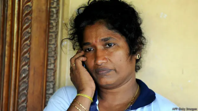 ආරක්ෂක හමුදාවන්ගේ සහාය ඇතිව පාලක පක්ෂය මෙම ප්‍රහාරය එල්ල කරන්නට ඇති බවයි ආනන්දි සසිධරන් කියා සිටින්නේ.