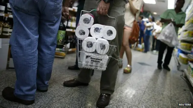 टॉयलेट पेपर