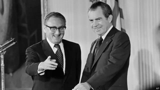 अमरीकी विदेश मंत्री हेनरी किसिंजर और राष्ट्रपति रिचर्ड निक्सन की नीति को कामयाब नहीं होने दिया था लक्ष्मीकांत झा ने.