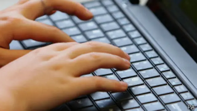 Internet tornou mais fácil o acesso de material pornográfico por crianças e adolescentes