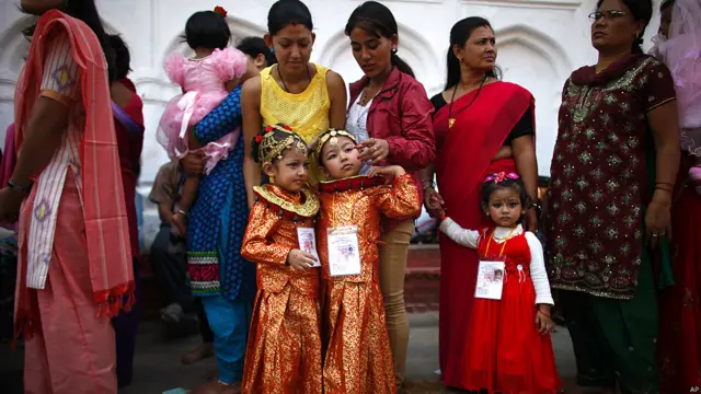 कुमारी पूजा, काठमांडू, नेपाल, बच्चियां